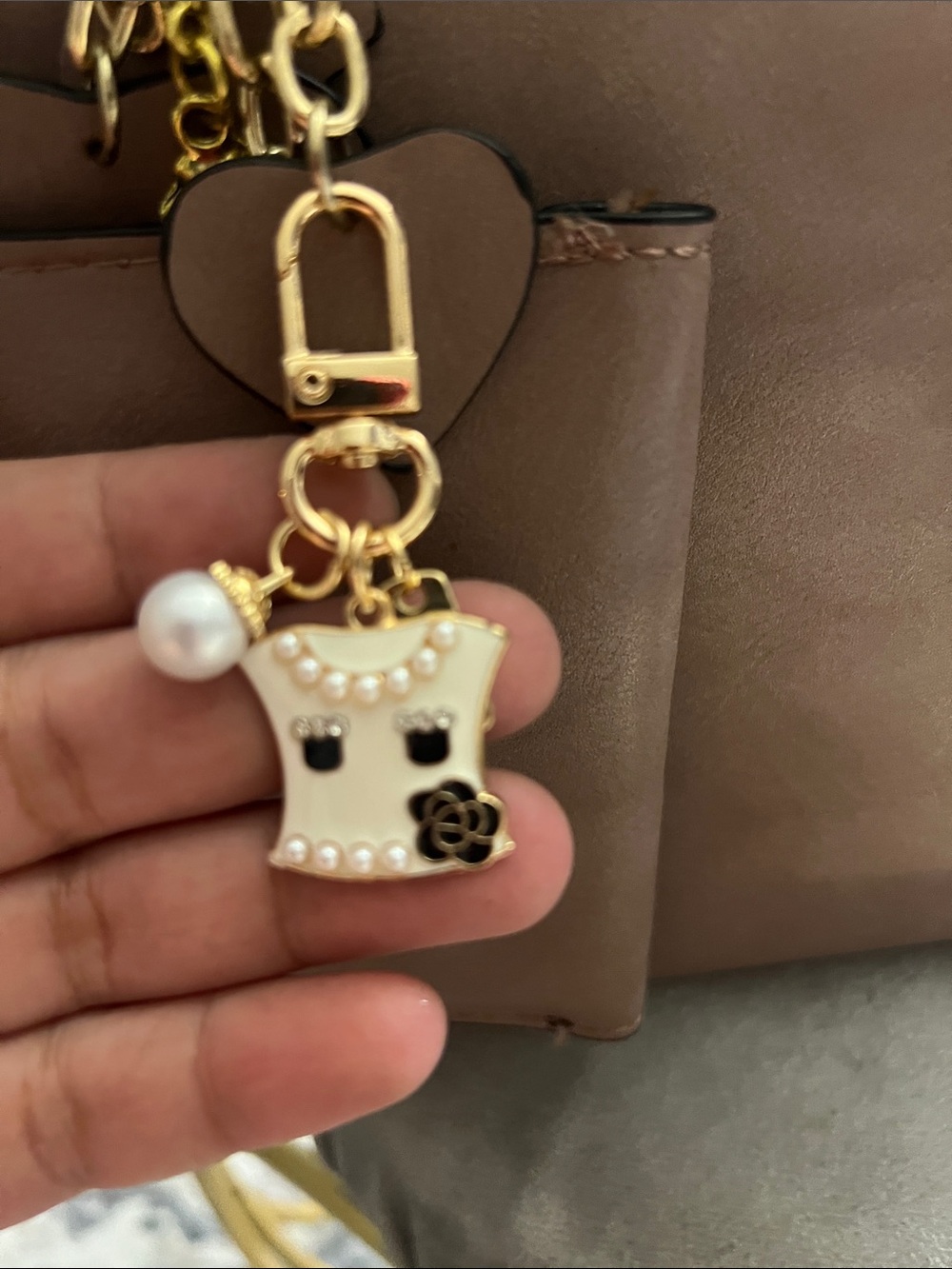 Pearl-Embellished Cream Charm Keychain